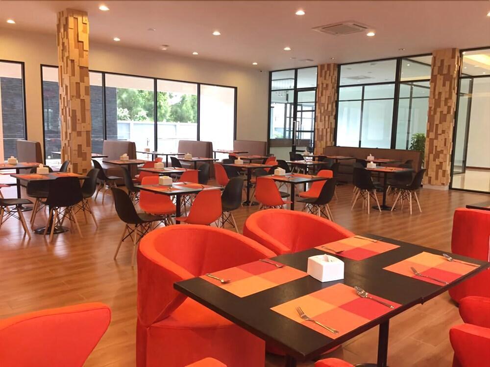 Orchid Riverview Hotel Surat Thani Buitenkant foto